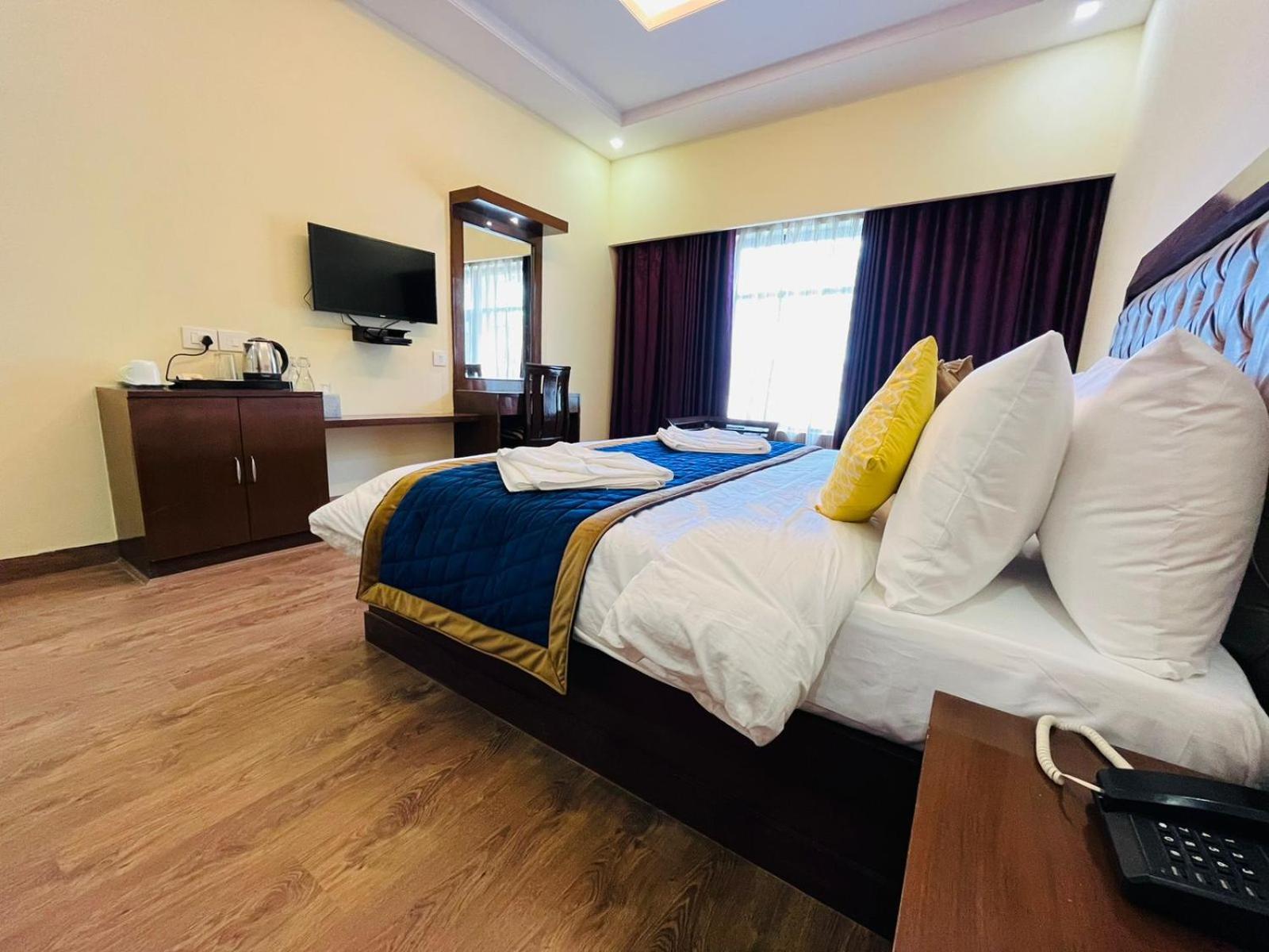 The Ashoka Inn 300Mts Walkable From Mall Road Shimla Exterior foto